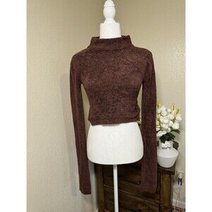 Double Zero Women’s Brown Fuzzy Mock Neck Crop Sweater Soft Cozy Size L